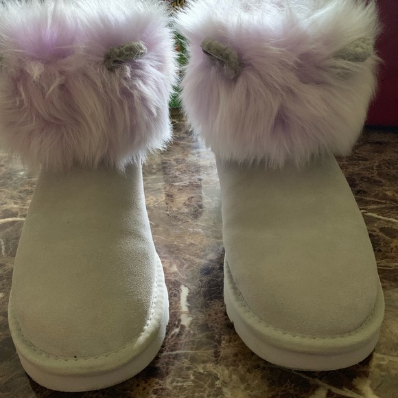 Lavender Slipper Boots with Fur and Ears. - Picture 4 of 4
